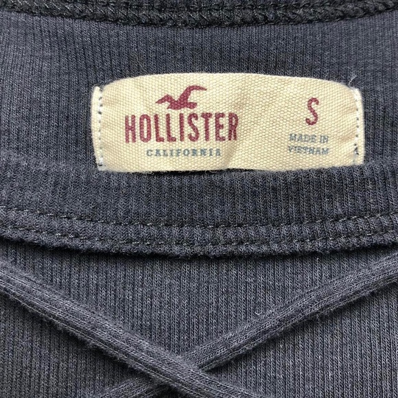 Simple Black Cutout Longsleeve! - Picture 4 of 4